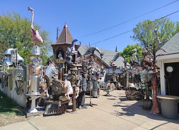 kansas/wichita/attraction/steampunk-village