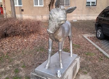 hungary/pecs/attraction/beka-es-a-csacsi