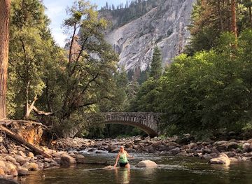 california/yosemite-village/attraction/happy-isles-bridge