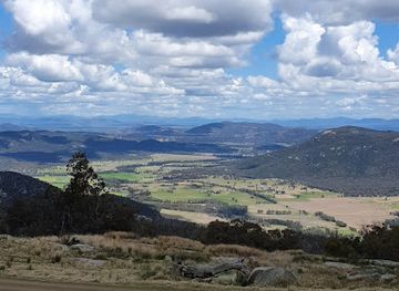australia/new-england/attraction/wave-rock