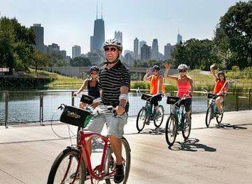 illinois/berwyn/attraction/bobby-s-bike-hike-chicago-bike-walking-food-tours