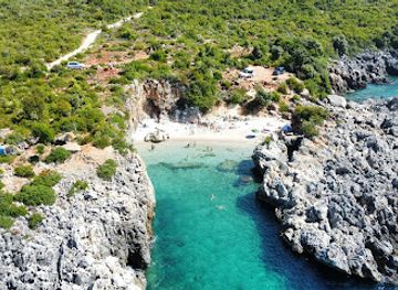 albania/mallakastra/attraction/gjiri-i-akuariumit