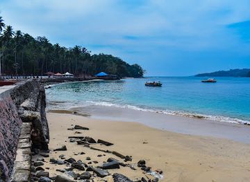 india/andaman-and-nicobar-islands/attraction/ross-island-nscb-light-and-sound-show