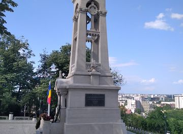 romania/iasi-surroundings/attraction/mausoleul-eroilor