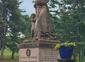 west-virginia/wheeling/attraction/madonna-of-the-trail