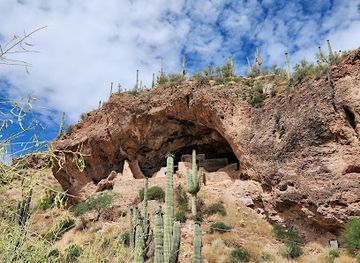 arizona/tonto-national-forest/attraction/tonto-national-monument-visitor-center