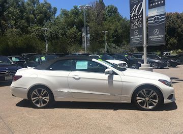 california/laguna-beach/attraction/first-thursdays-art-walk