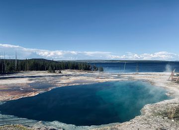 montana/yellowstone-national-park/attraction/king-geyser