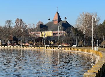 serbia/palic-lake/attraction/lovers-bench
