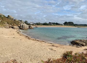 france/côte-de-granit-rose/attraction/la-plage-des-cures