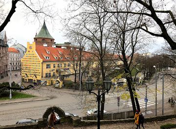 latvia/vidzeme/attraction/coats-of-arms-of-latvian-municipalities-mural-lv100