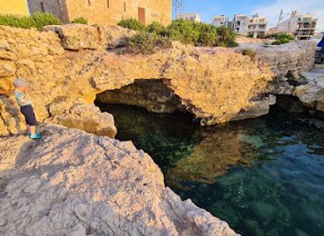 malta/mellieha/attraction/guzman-cave