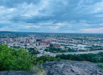 new-jersey/high-point-state-park/attraction/garret-mountain-reservation