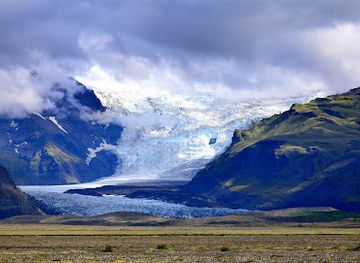 iceland/vatnajokull-national-park/attraction/skeioara-bridge-monument