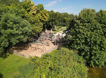 wisconsin/kettle-moraine/attraction/cushing-memorial-park