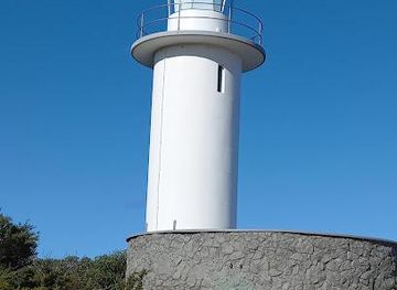 australia/freycinet-national-park/attraction/cape-tourville-lighthouse-and-lookout