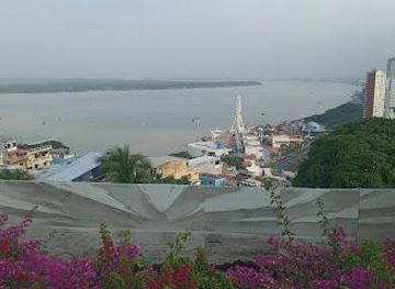 ecuador/guayaquil/attraction/las-penas