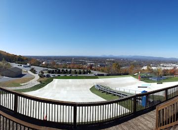 virginia/lynchburg/attraction/liberty-mountain-snowflex-centre