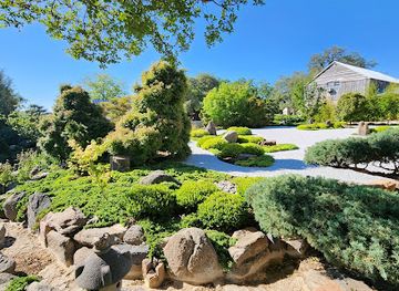 texas/enchanted-rock-state-natural-area/attraction/japanese-garden-of-peace