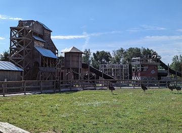 michigan/mid-michigan/attraction/deer-tracks-junction