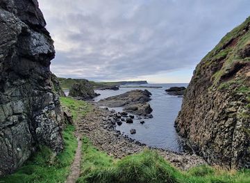 ireland/giant-s-causeway/attraction/portbradden-harbour