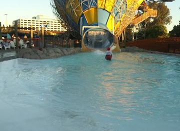 california/walnut-creek/attraction/six-flags-hurricane-harbor-concord