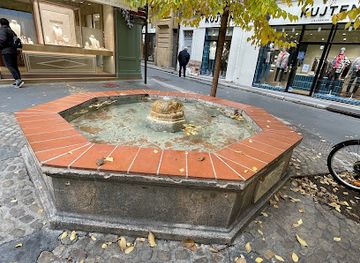 france/aix-en-provence/attraction/place-saint-honore