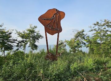 burundi/makamba/attraction/monument-burton-speke