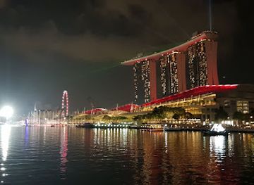 singapore/marina-bay/attraction/the-lawn-marina-bay
