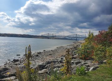 canada/quebec-city/attraction/cageux-wharf