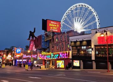 canada/niagara-falls/clifton-hill/attraction/movieland-wax-museum-niagara-falls