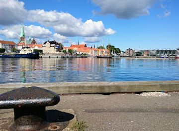 denmark/helsingor/landmark/heracles-and-the-hydra