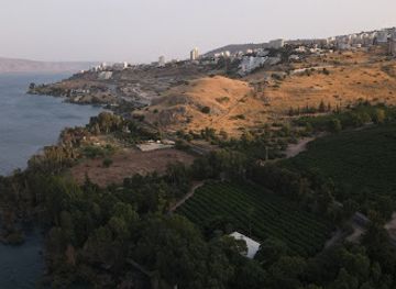 israel/tiberias/attraction/hof-gan-harosim