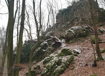 hungary/bakony/attraction/podmaniczky-var-romja