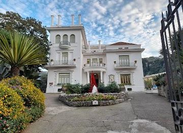 italy/naples/attraction/parco-di-villa-fiorentino