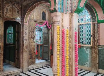 india/delhi/attraction/jain-shwetambar-shree-sambhavnath-prabhu-derasar