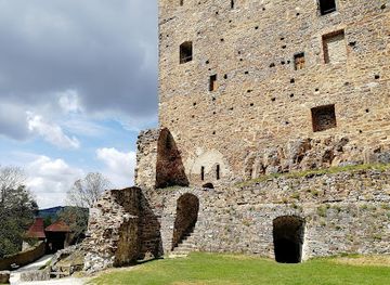 czechia/sumava/attraction/velhartice-castle