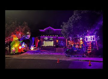 california/livermore/attraction/holidays-with-the-berrys