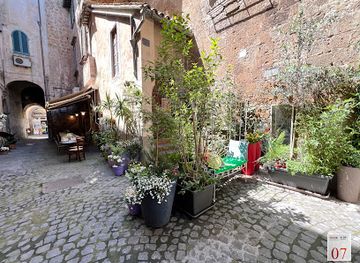 italy/orvieto/attraction/vicolo-degli-abbracci