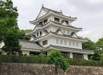 Shiroyama Park
