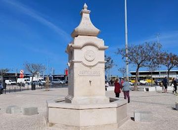 portugal/cascais/attraction/chafariz-de-cacilhas