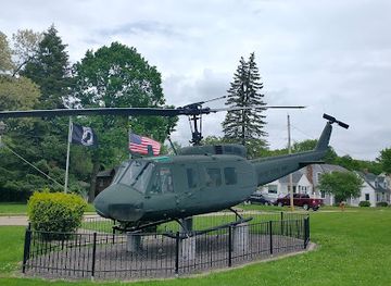 illinois/matthiessen-state-park/attraction/memorial-park