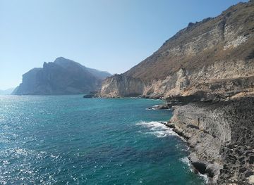 oman/dhofar-governorate/attraction/mughsail-beach