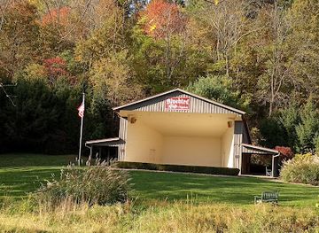 ohio/southeast-ohio/attraction/bluebird-farm-park