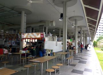 singapore/yishun/attraction/yishun-park-hawker-centre