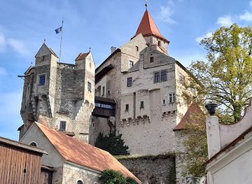 czechia/north-moravia/attraction/pernstejn-castle
