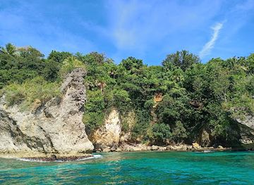 philippines/eastern-visayas/attraction/calintaan-wishing-cave