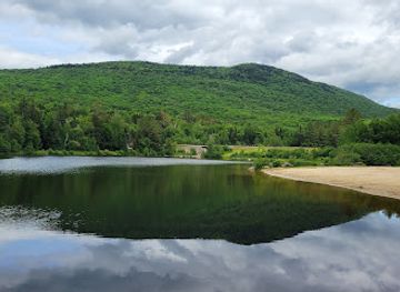 new-hampshire/white-mountains-national-forest/attraction/town-square-at-waterville-valley