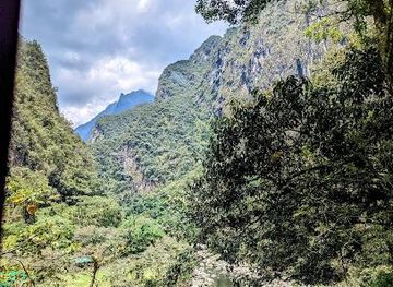 peru/machu-picchu/attraction/carretera-hiram-bingham