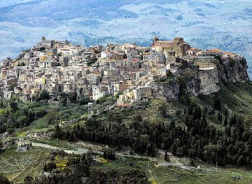 italy/sicily/attraction/rocca-di-cerere